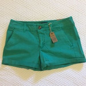 American Eagle Green Midi Stretch Short